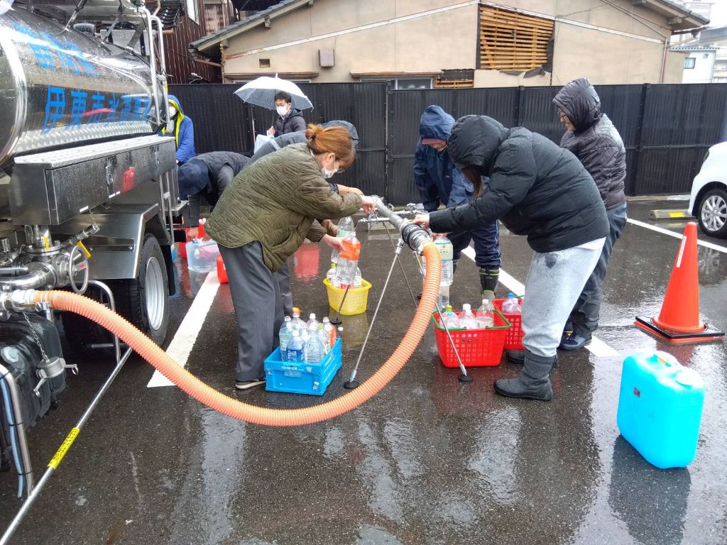 給水活動の様子2