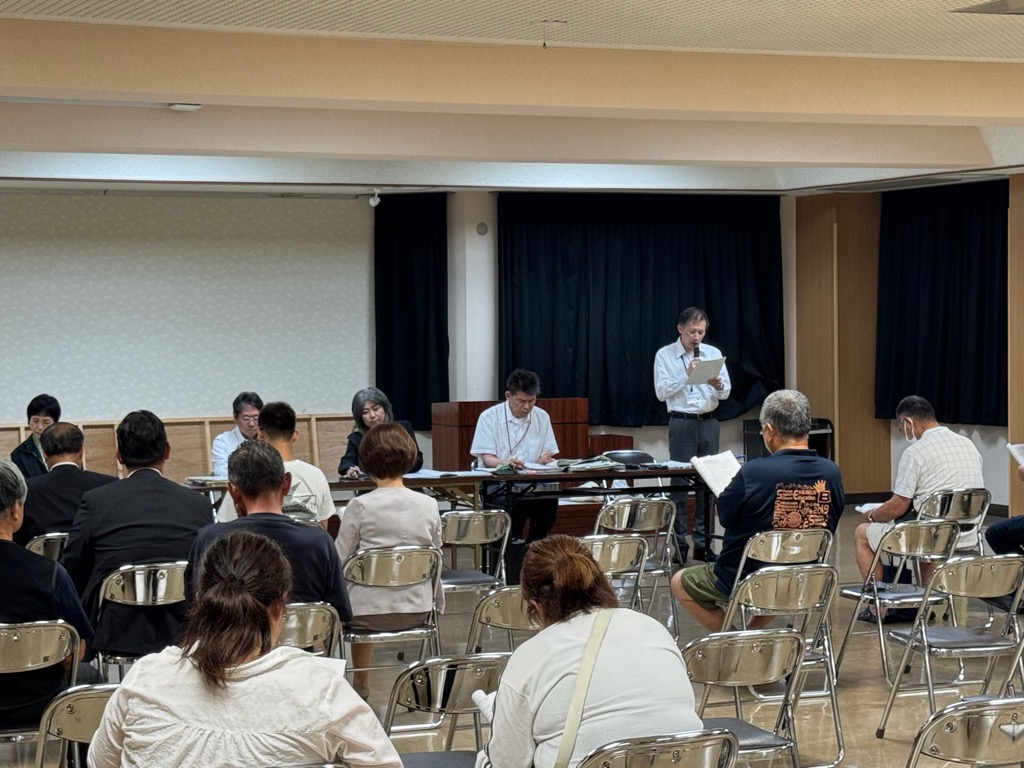宇佐美地区再編に伴う住民説明会の様子