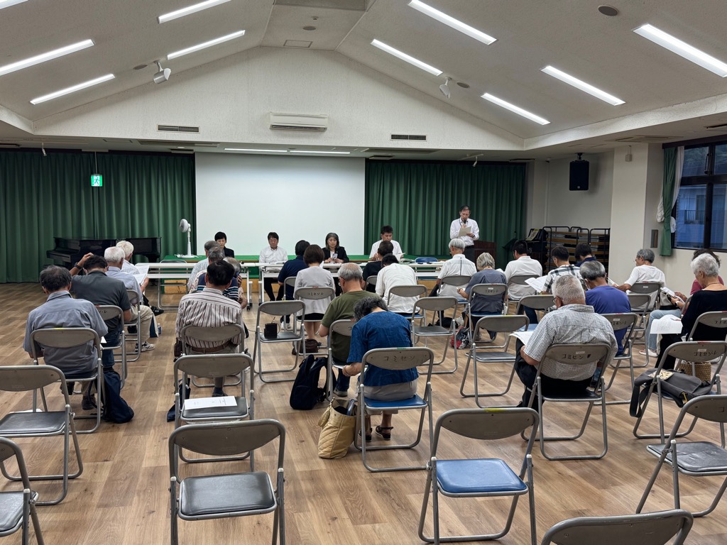 対島地区再編に伴う八幡野区・赤沢区住民説明会の様子