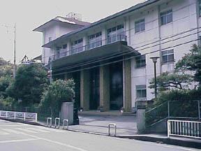 伊東市立大池小学校校舎外観の写真