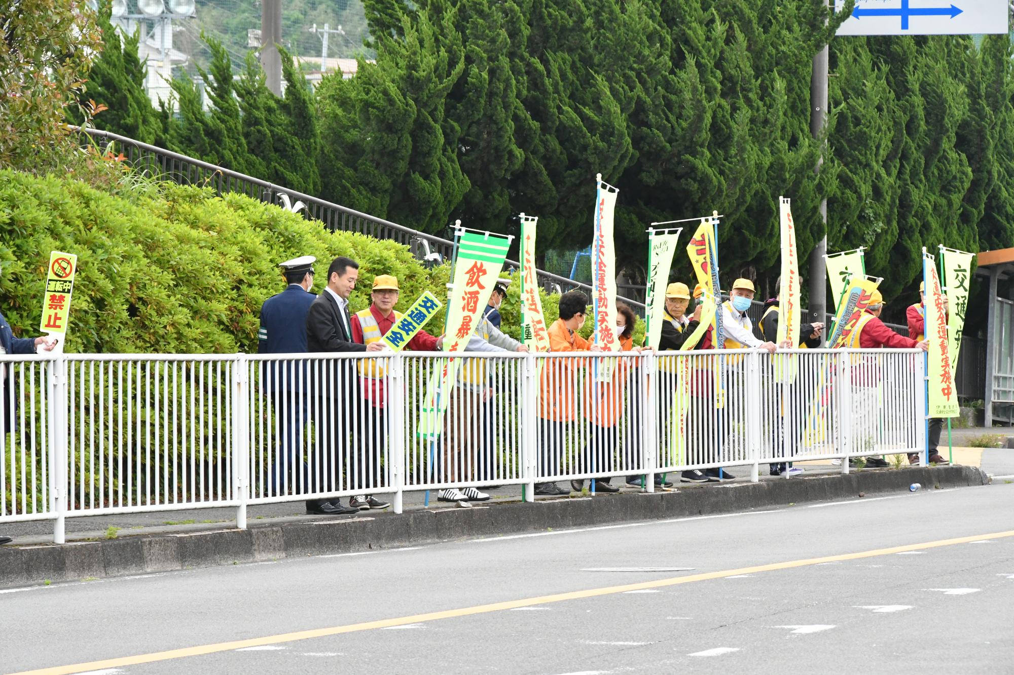 0511春の交通安全運動3