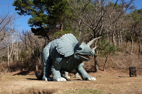 恐竜モニュメント（トリケラトプス）の写真