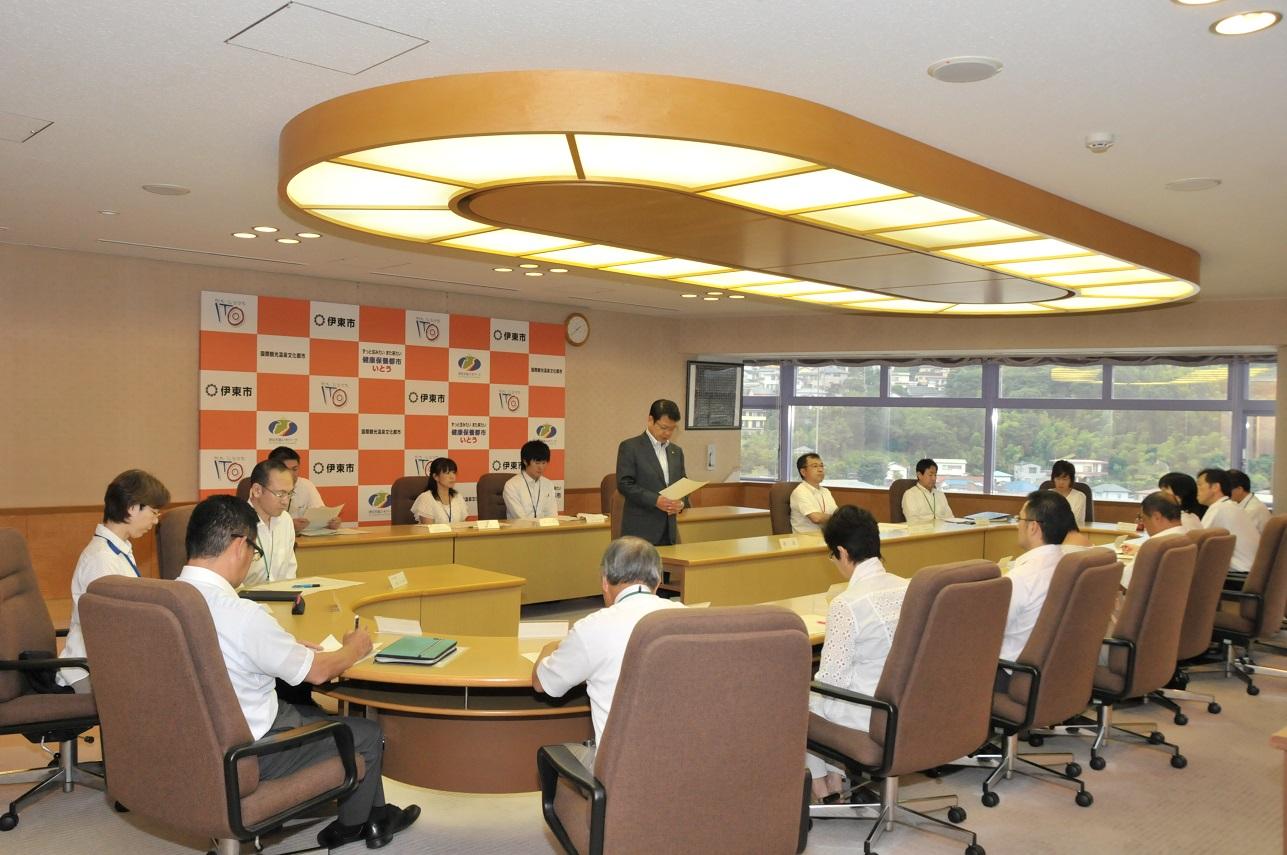 庁舎7階特別会議室で開催された要保護児童対策地域協議会の写真