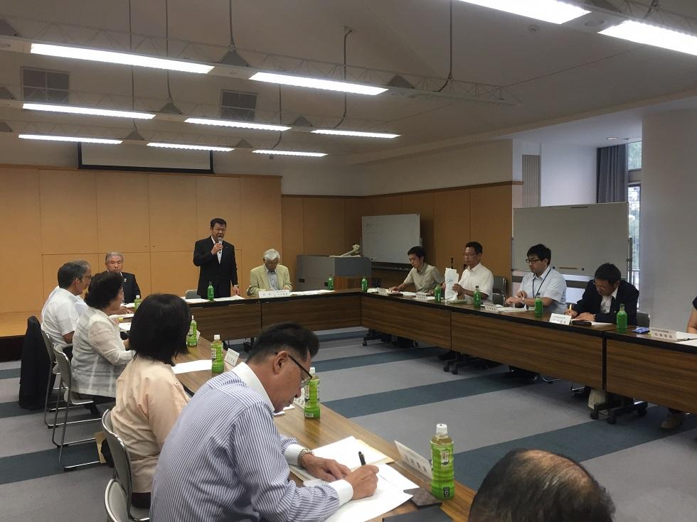 伊豆交通圏タクシー準特定地域協議会が開催された市役所8階大会議室の写真