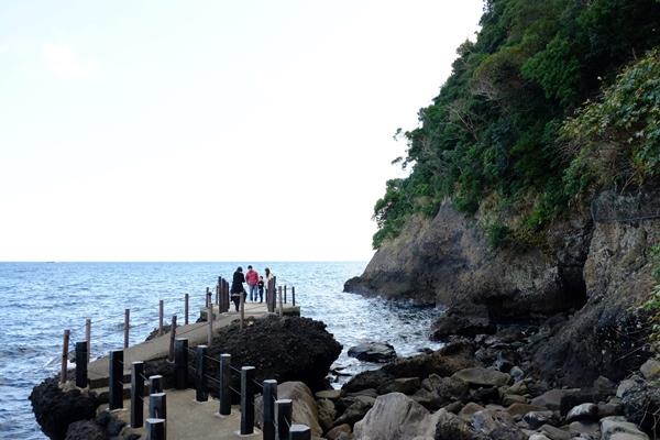 汐吹き岩と汐吹展望スポットの写真